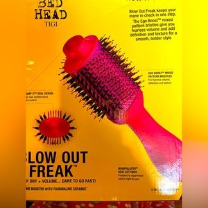 Bed Head Blow Out Freak Drying Brush